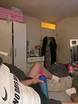 Lytskin_moviez_x Chatroom