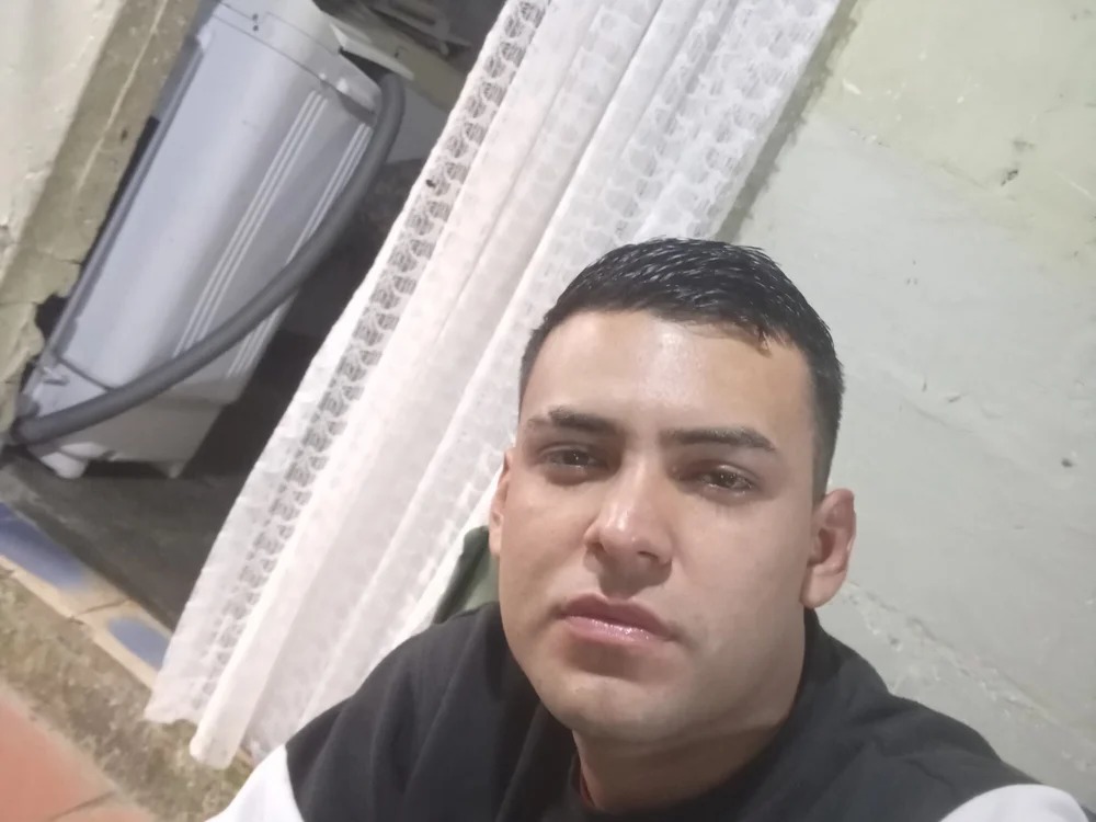 M3NDES_x Chatroom