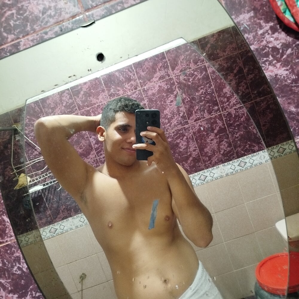 MANGUITO_42 Chatroom