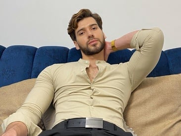 mark-chest
