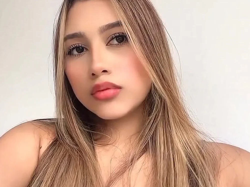 MaddyStonee_ Chatroom