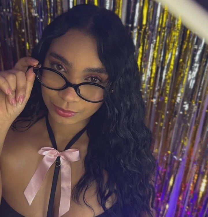 Maddy_Fox99 Chatroom