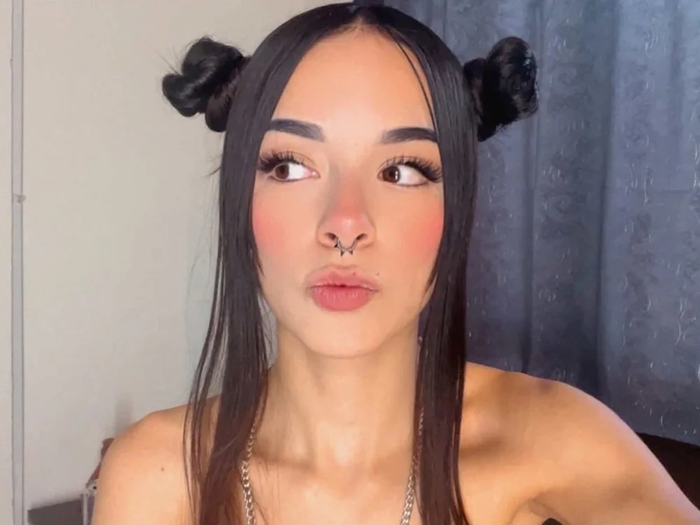 Maddy_Sk Chatroom