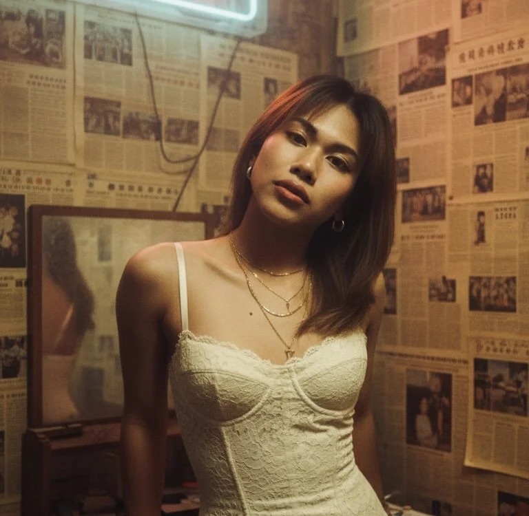 Mae_Kith_Loose Chatroom
