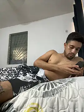 Magicerosxx69 Chatroom