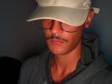 mago-money's Live Webcam mago-money