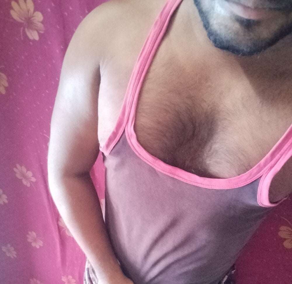 Mahaver_56 Webcam Profile Picture Mahaver_56 Chatroom