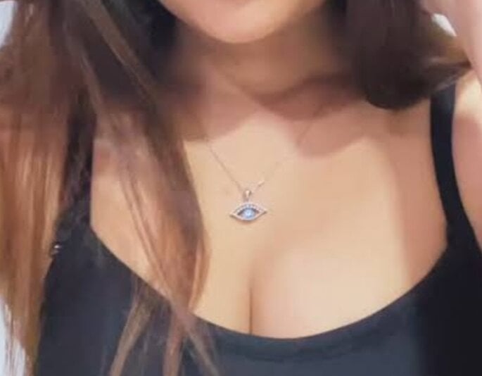 Mahira_bbe Chatroom