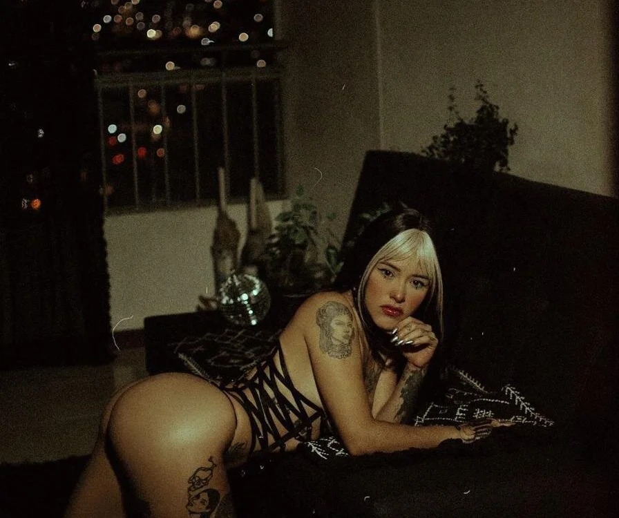 Maia_Smitth Chatroom