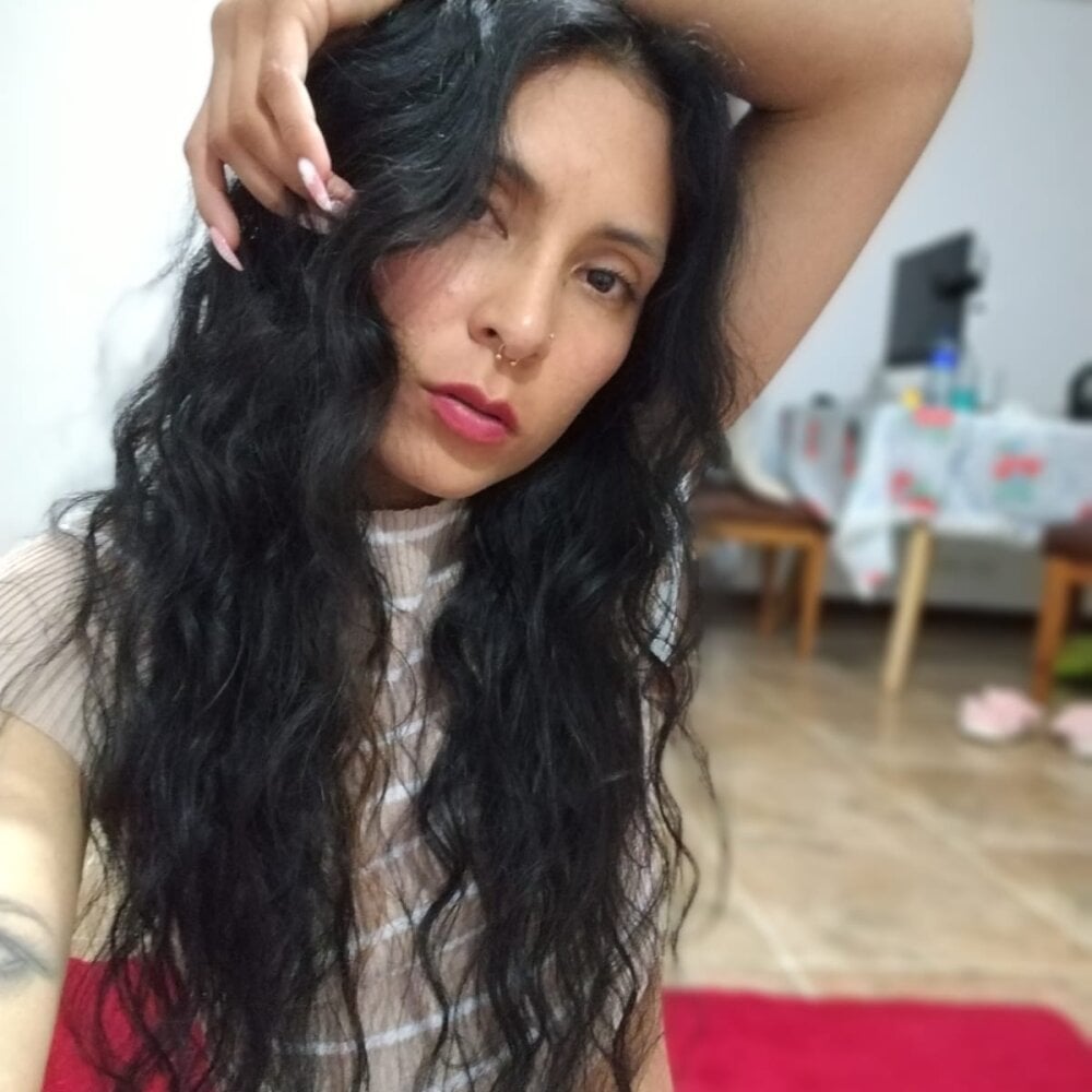 Maite_black Chatroom