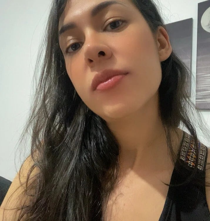 MalejaPretty Chatroom