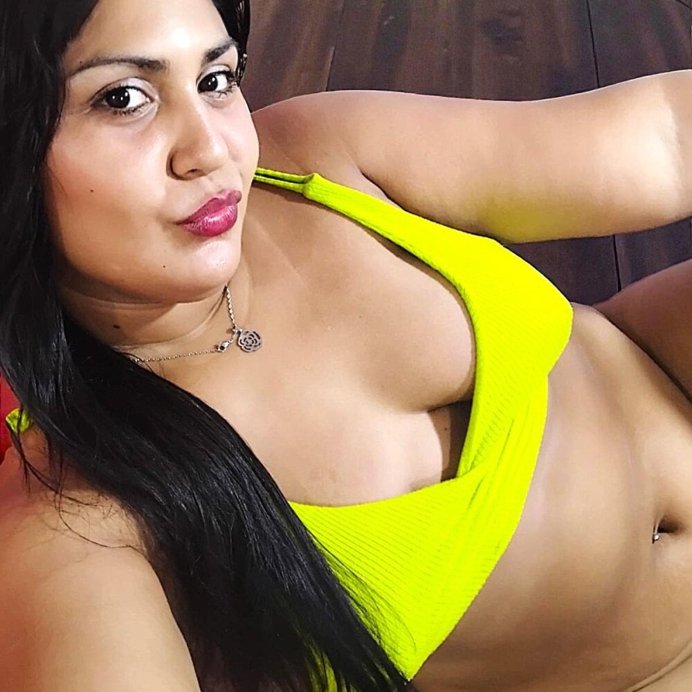 Malory_Milk Chatroom