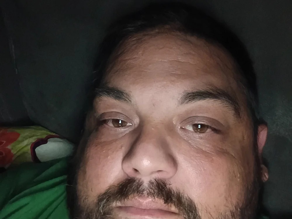 Man1gonzalez Chatroom