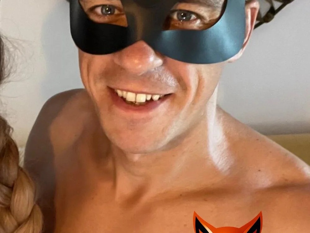 Manfox13 Chatroom