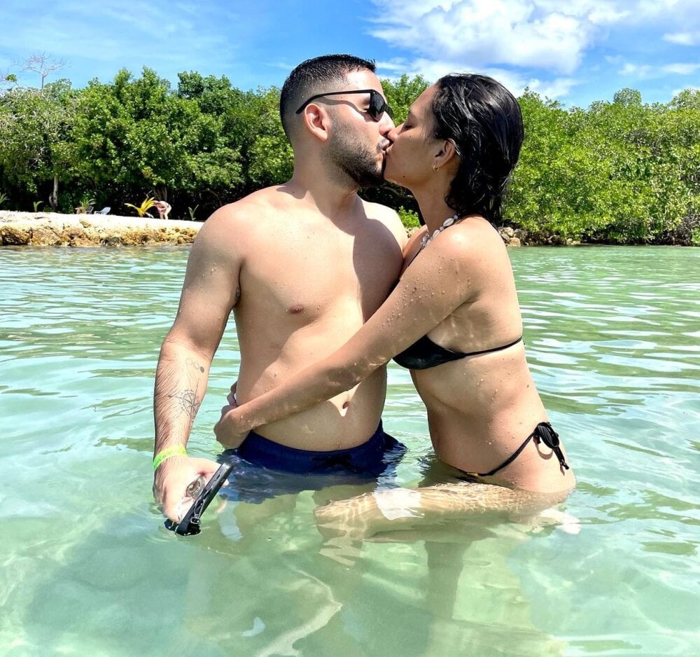 Marc_and_Emma1 Chatroom