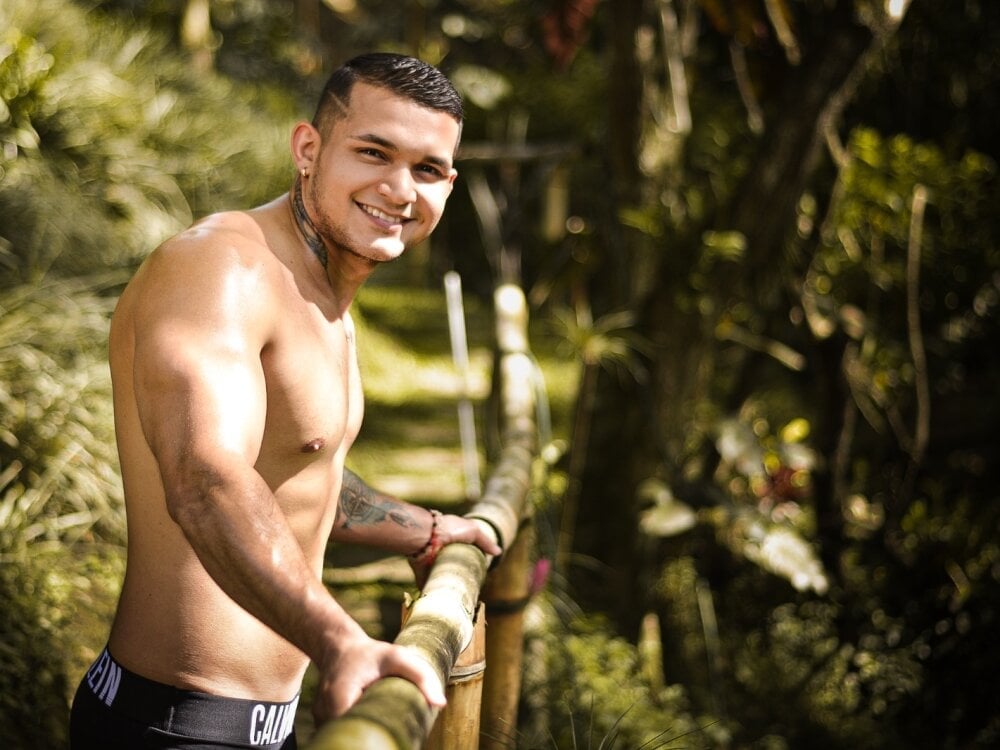 Marco_Vega Chatroom
