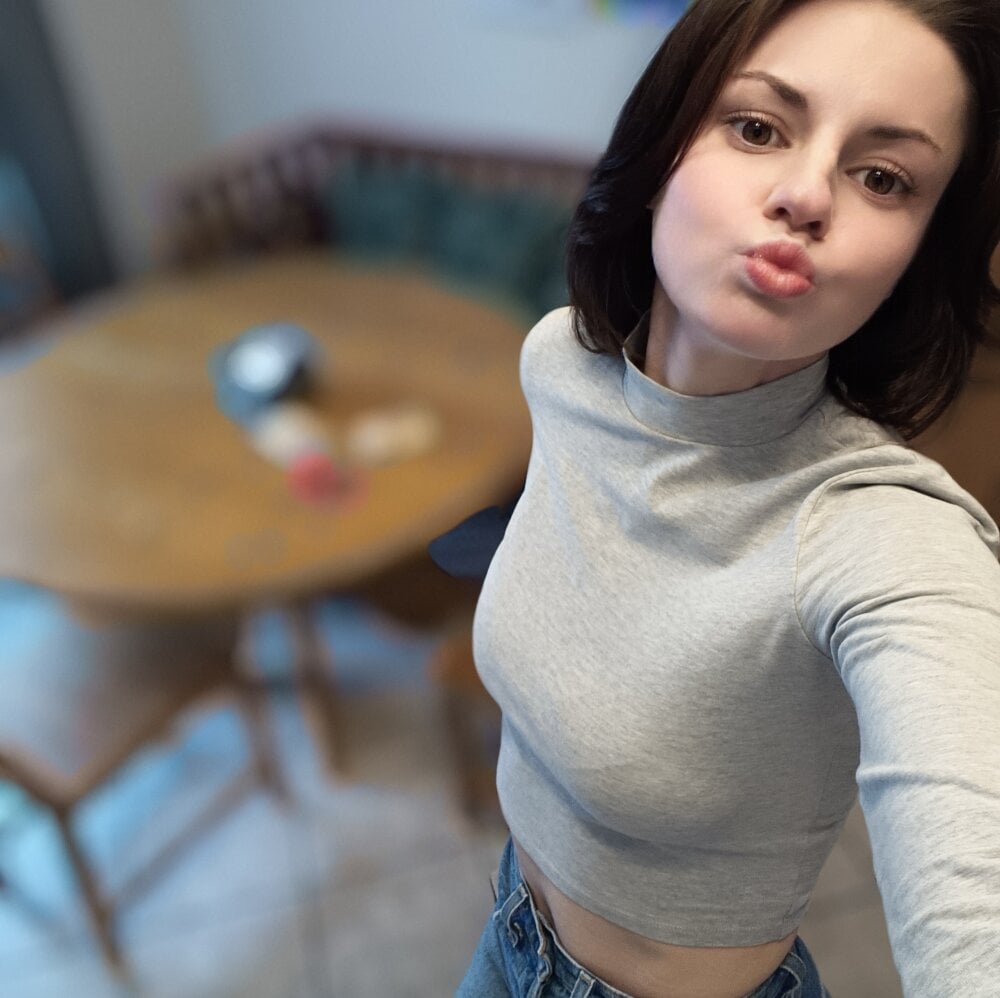 MariaHoward Chatroom