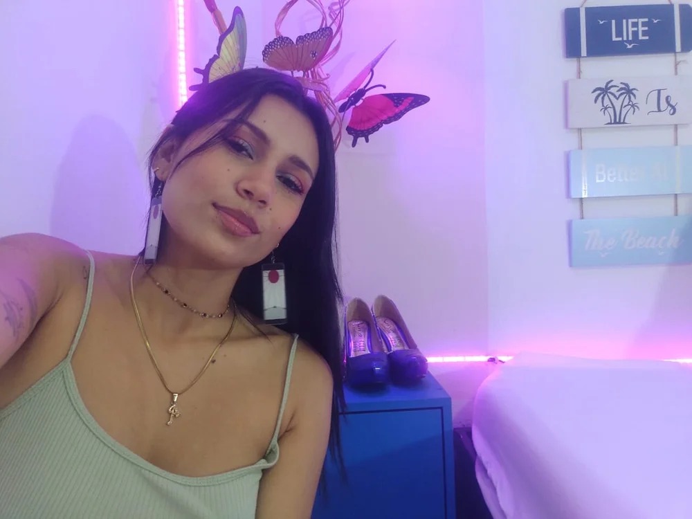 MariaJoseWlakerC Chatroom