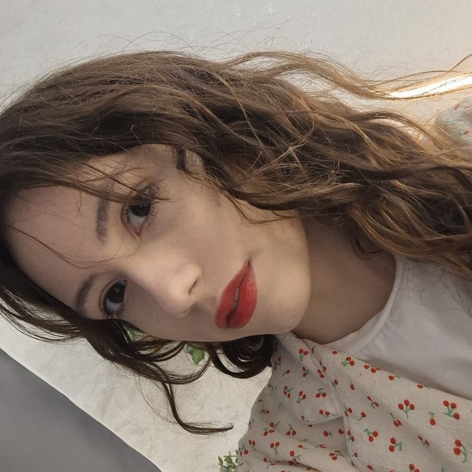 MariellaGrosclaude Chatroom