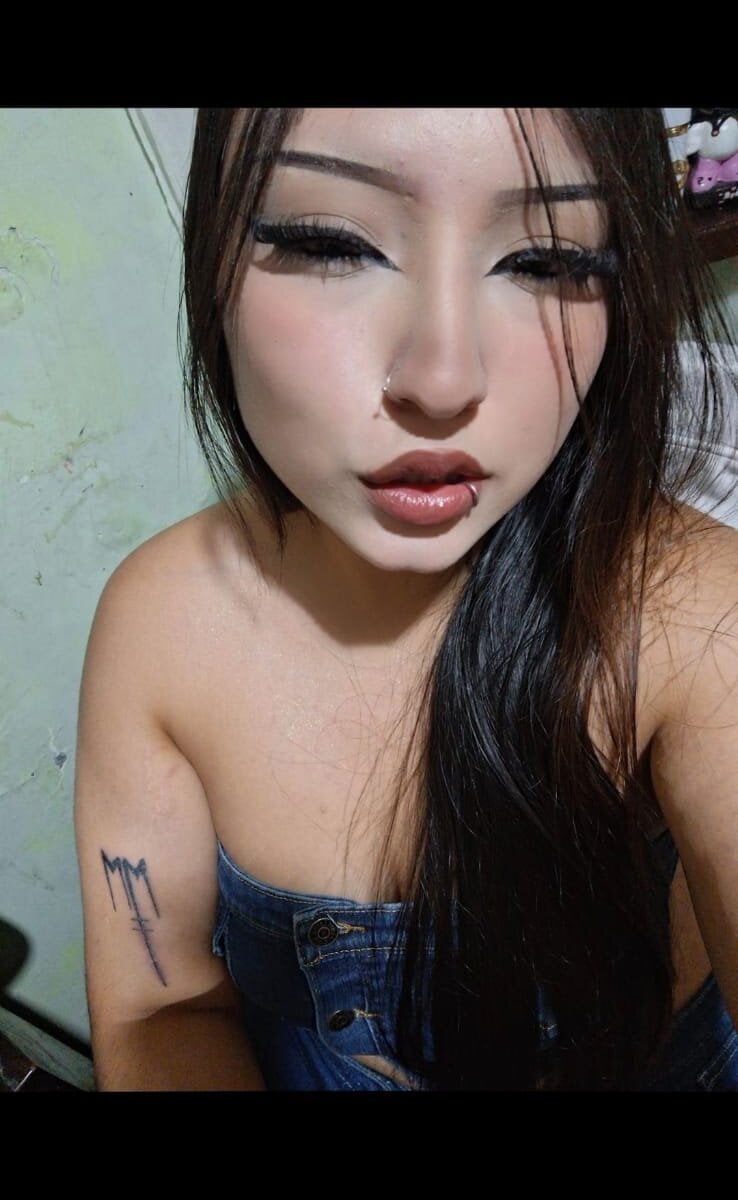 Marilyndackaria_ Chatroom