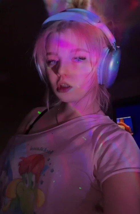 MarlaMotsinger Chatroom