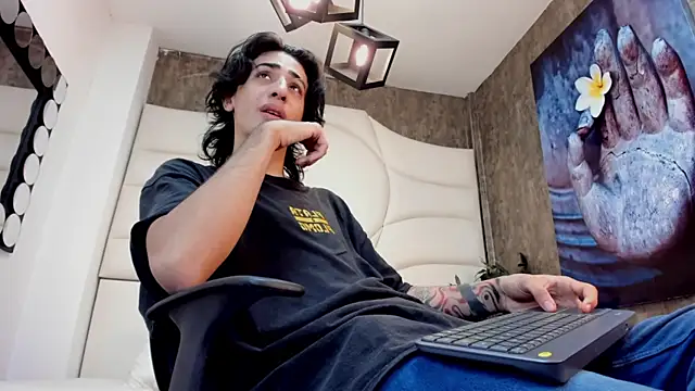 MartJohanic Chatroom