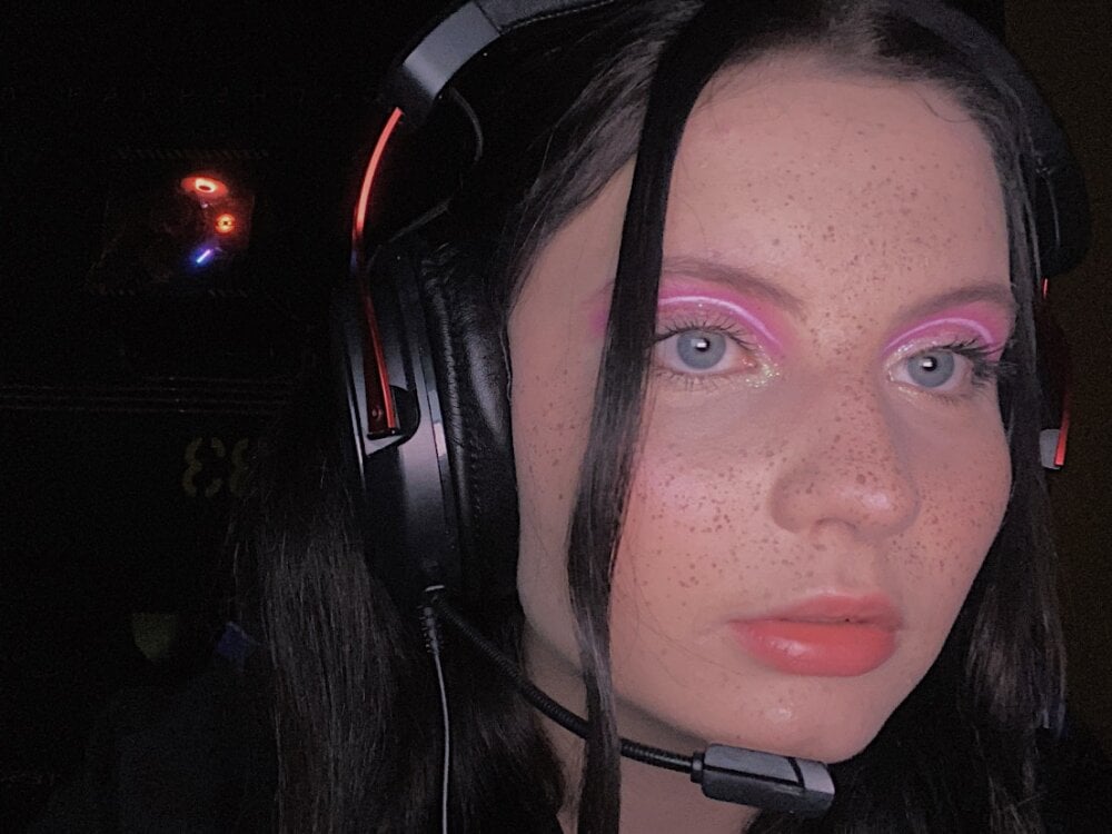MaryNormanf Chatroom