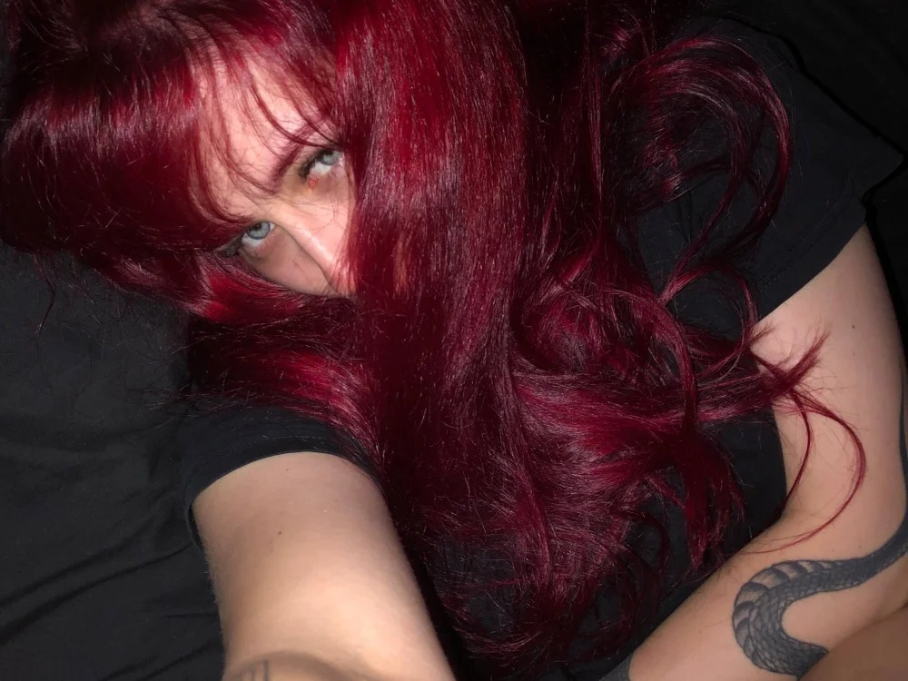 MaryRedHead Chatroom