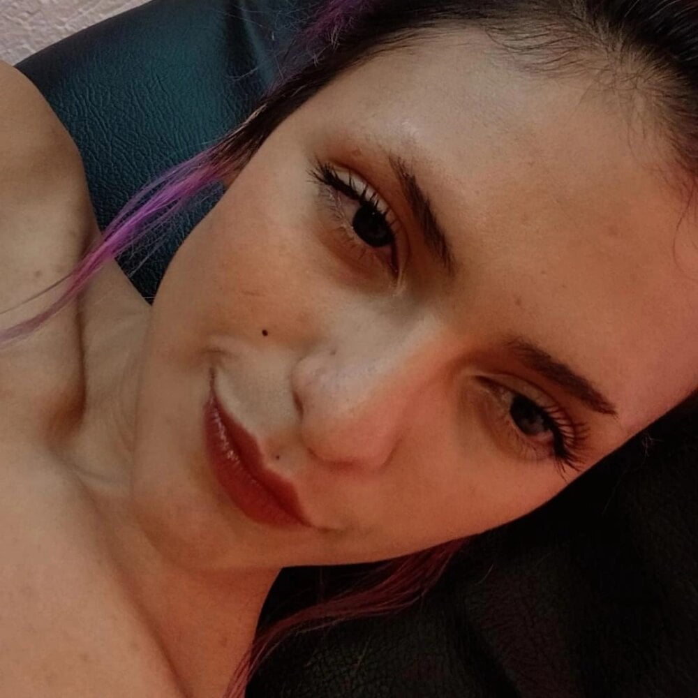 Mary_Luxx_TP Chatroom