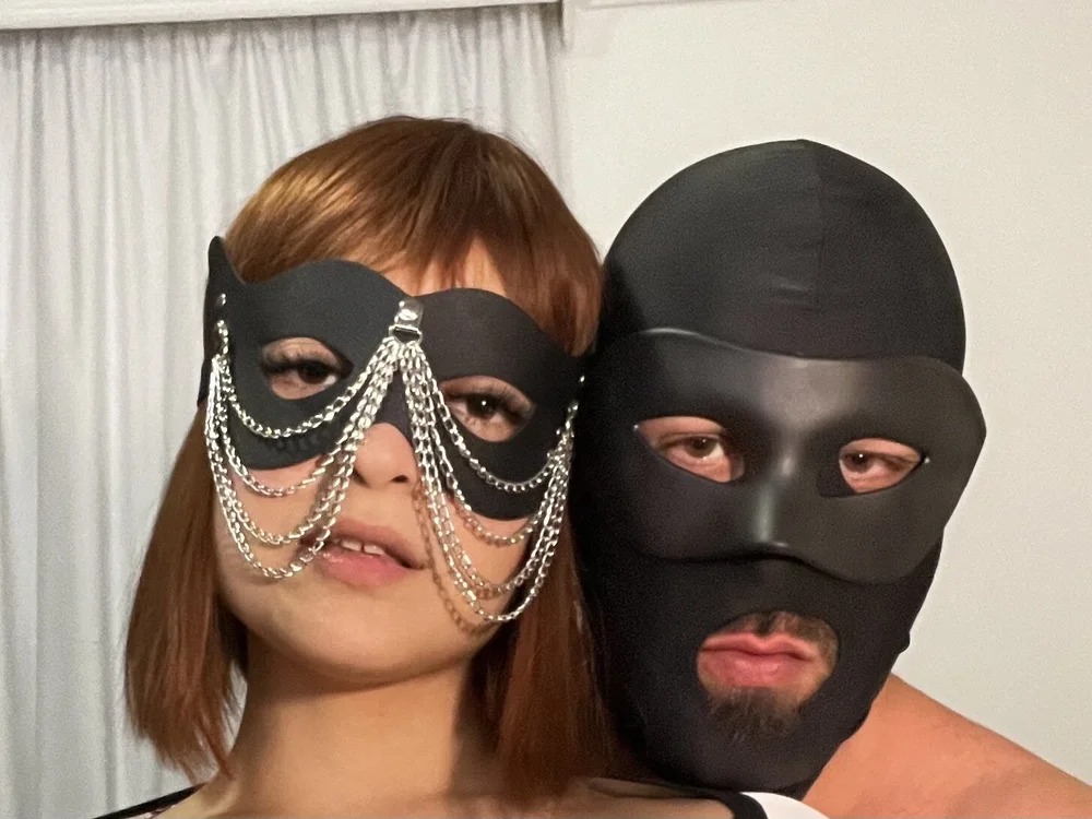 MaskedAgeGap Chatroom
