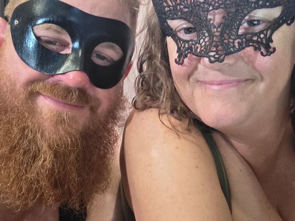 Maskedlovers69 Chatroom