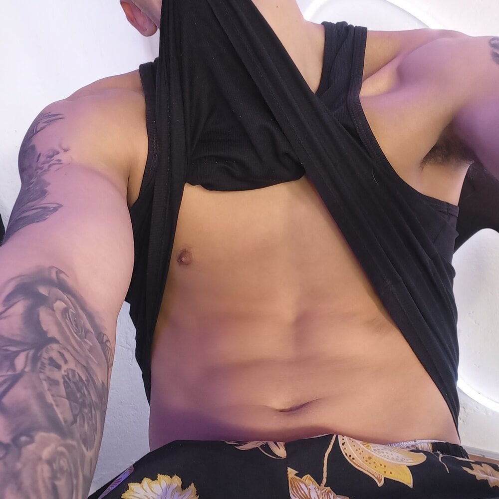 Masterblue_hot Chatroom