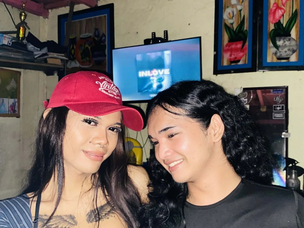 MaterialDuoTransxxx Chatroom