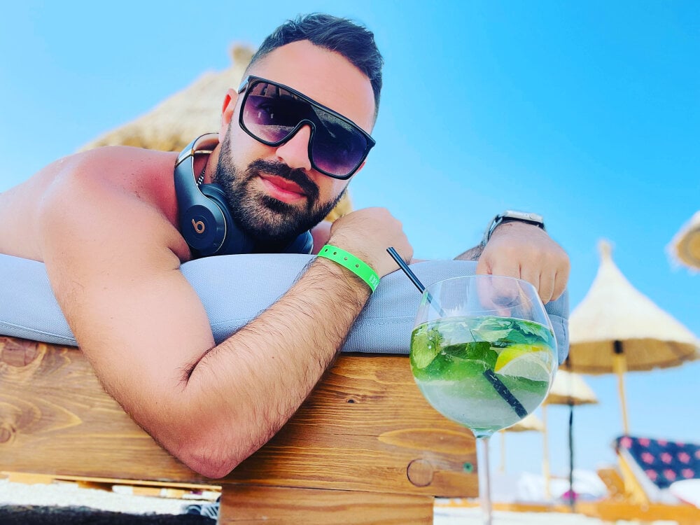 MathiasTaylor Chatroom