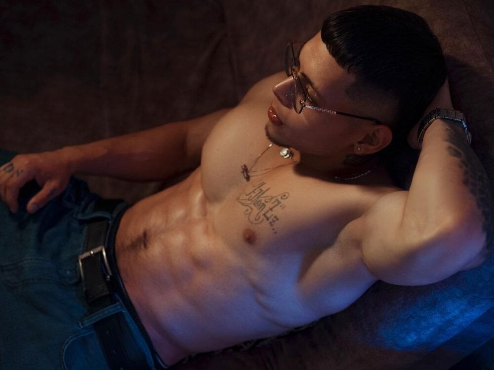 Matt_your_master_ Chatroom