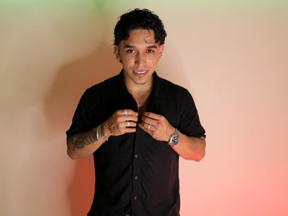 Mattew_Dluca_ Chatroom