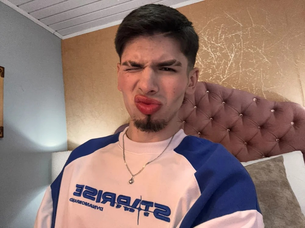 MaxFoxx Chatroom