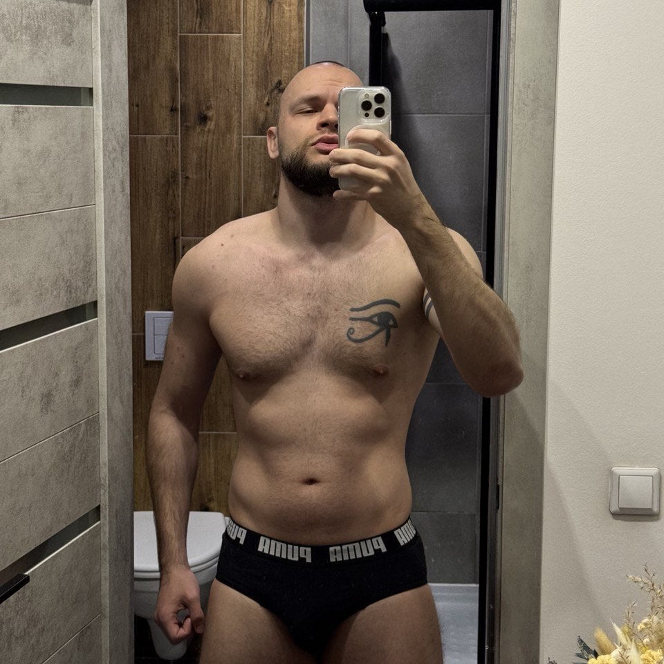 Max_Lunarstorm Chatroom