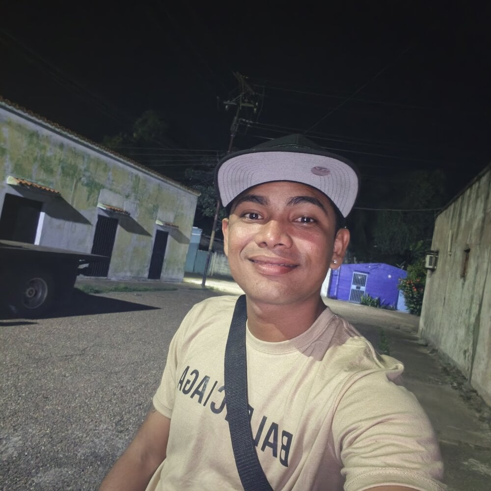 Max_hotsexy Chatroom