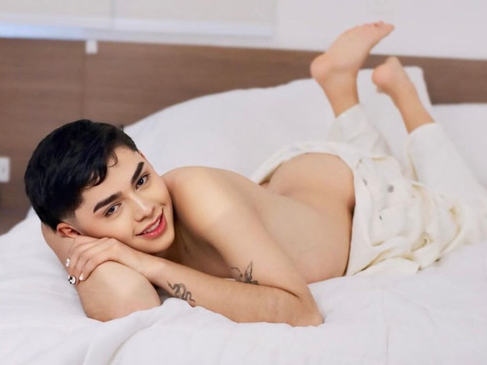 Maxi_little Chatroom