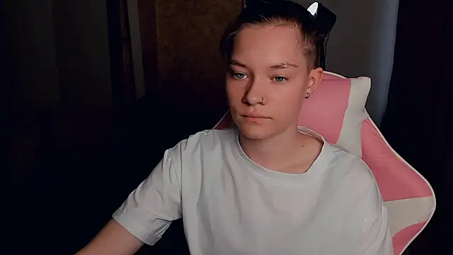 MaxineCubitt Chatroom