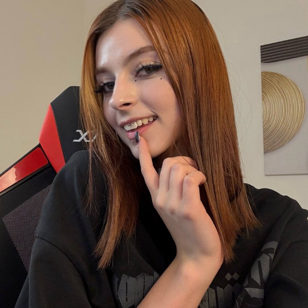 MaxineFarleigh Chatroom