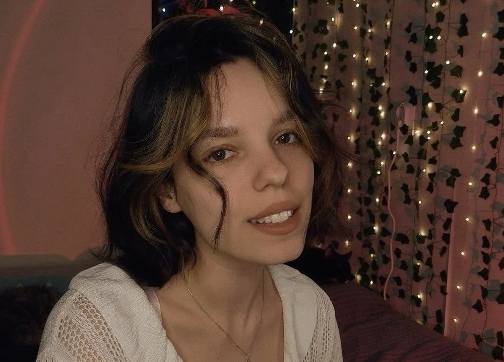 Maya_Campbell Chatroom