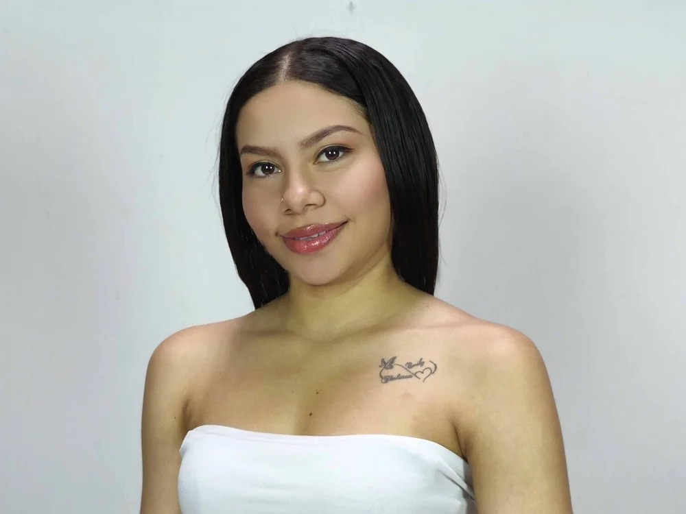 Maya_Fox__ Chatroom