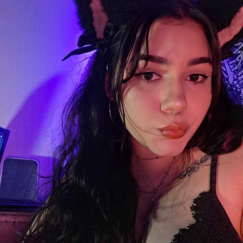 MegXo Webcam Profile Picture MegXo Chatroom