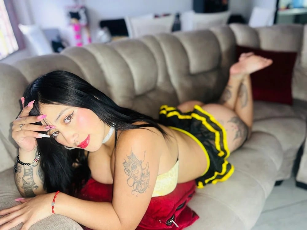 Megan_Messy Chatroom