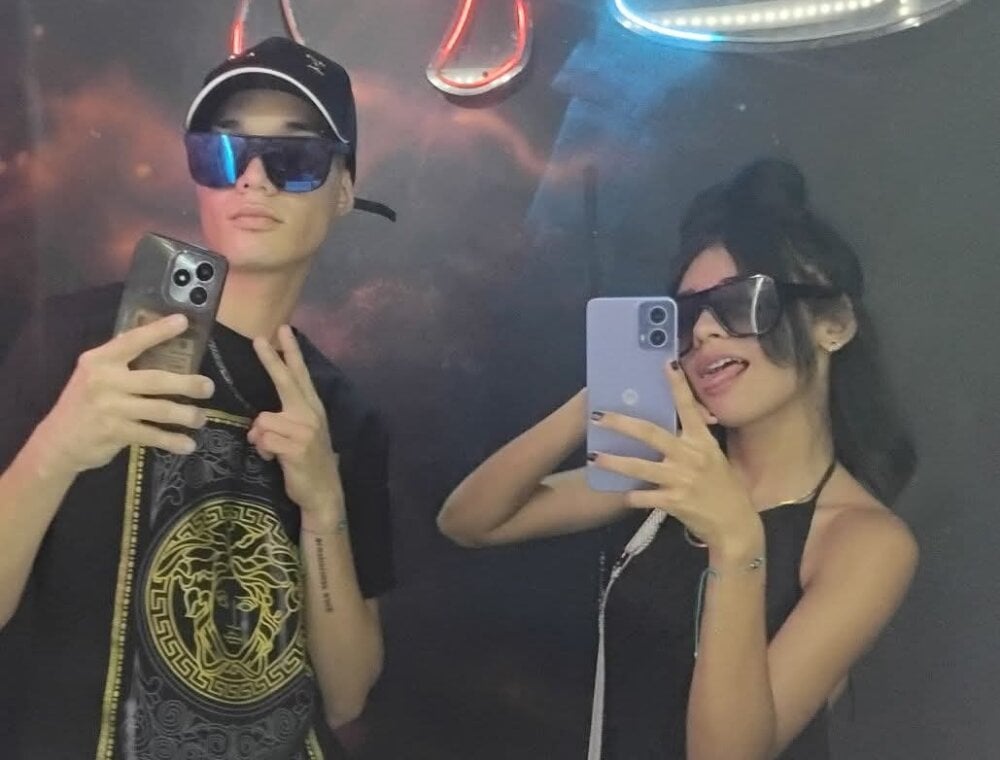 Melanny-hot-tonny Chatroom