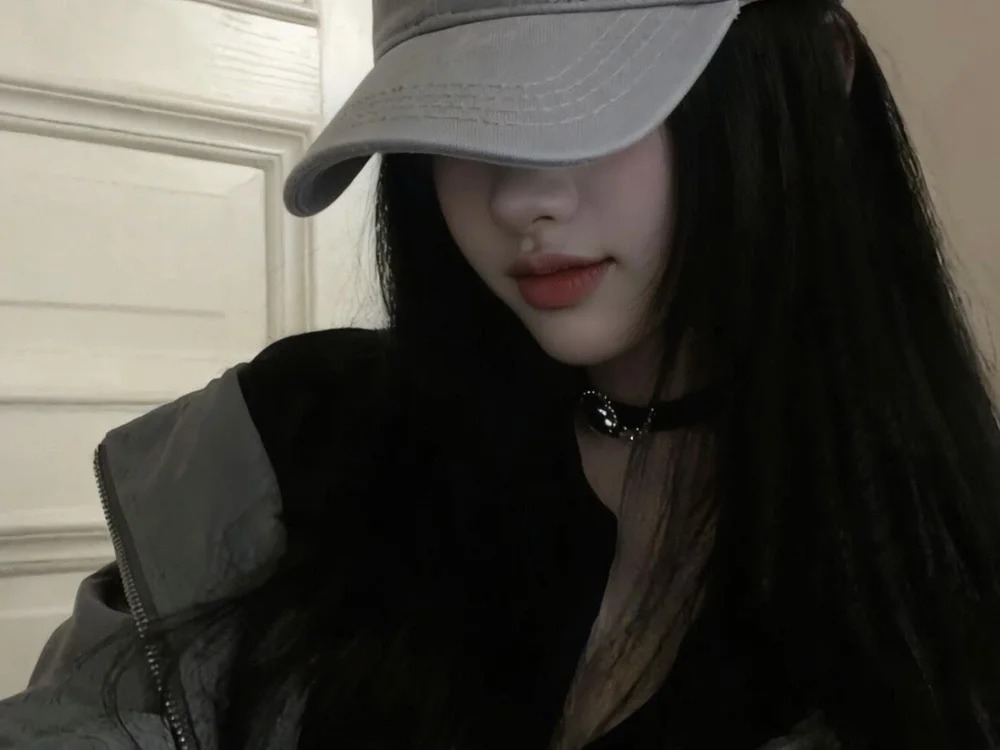 MelindaVia Chatroom