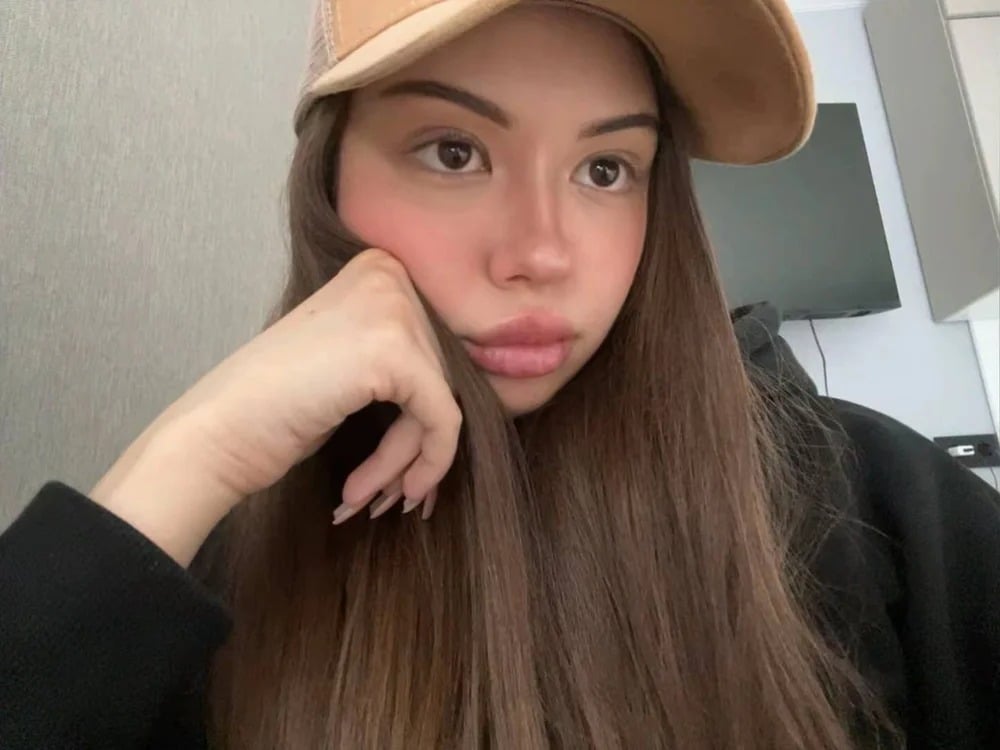 Melisa_ugly Chatroom