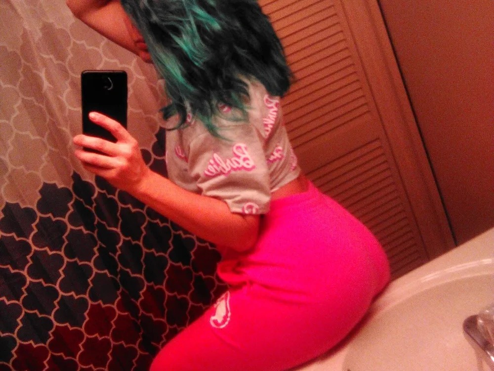 MermaidVybez Chatroom